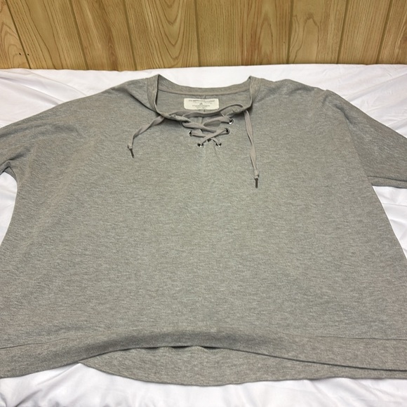 The Sweatshirt project Gray Lace-Up Women's Top - Picture 4 of 7
